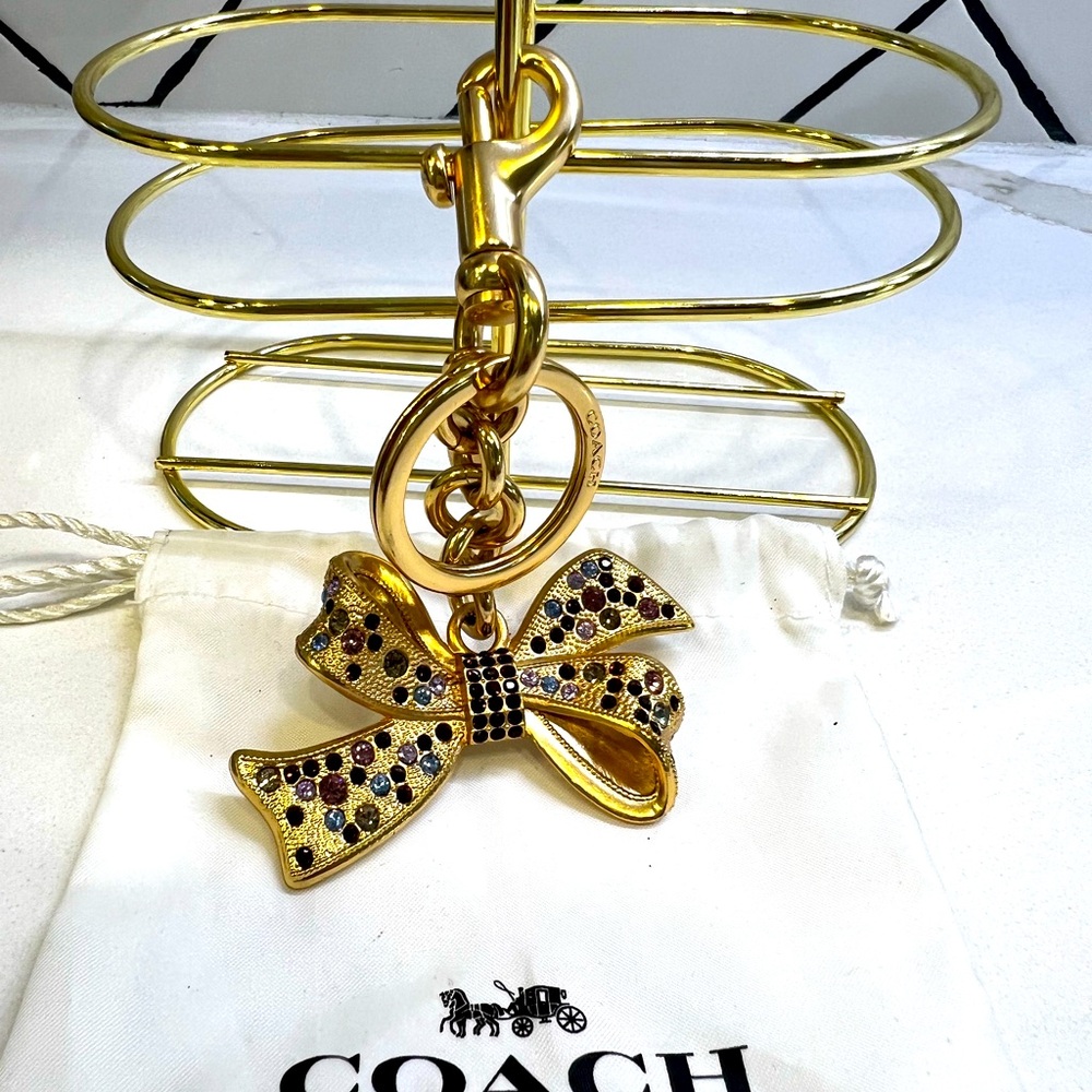 Coach NEW in Original Pouch - now with swavorski crystals key chain